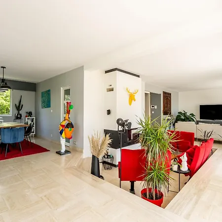 Kerwall - 3* Malville